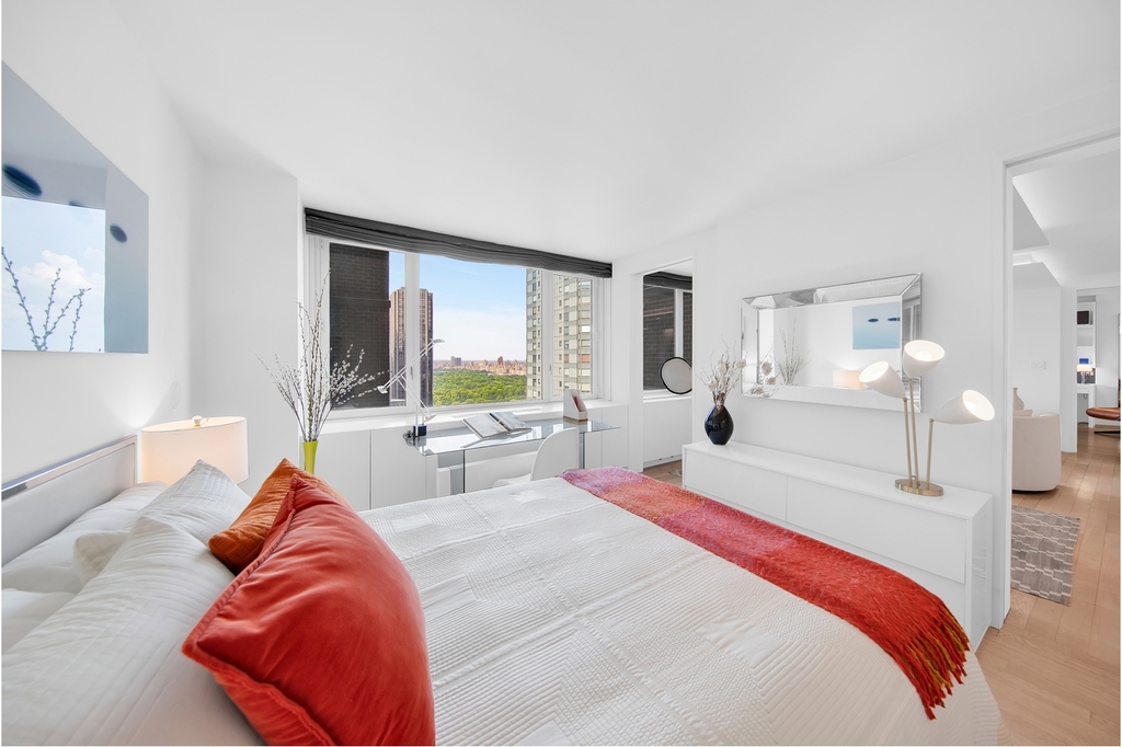 322 W 57th St - Photo 11