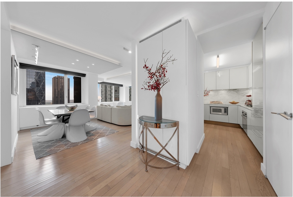 322 W 57th St - Photo 5