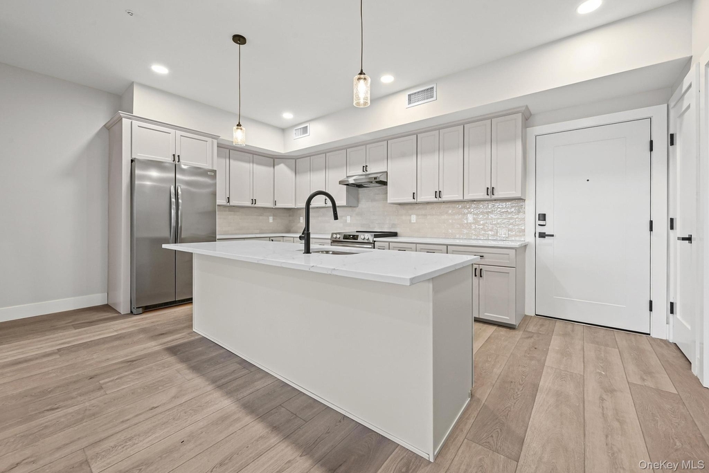 80 Division Street - Photo 3