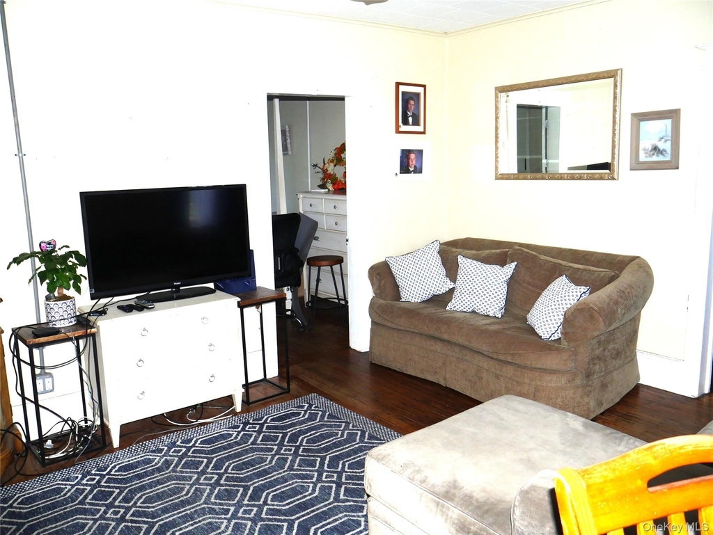 19 Main - Photo 14