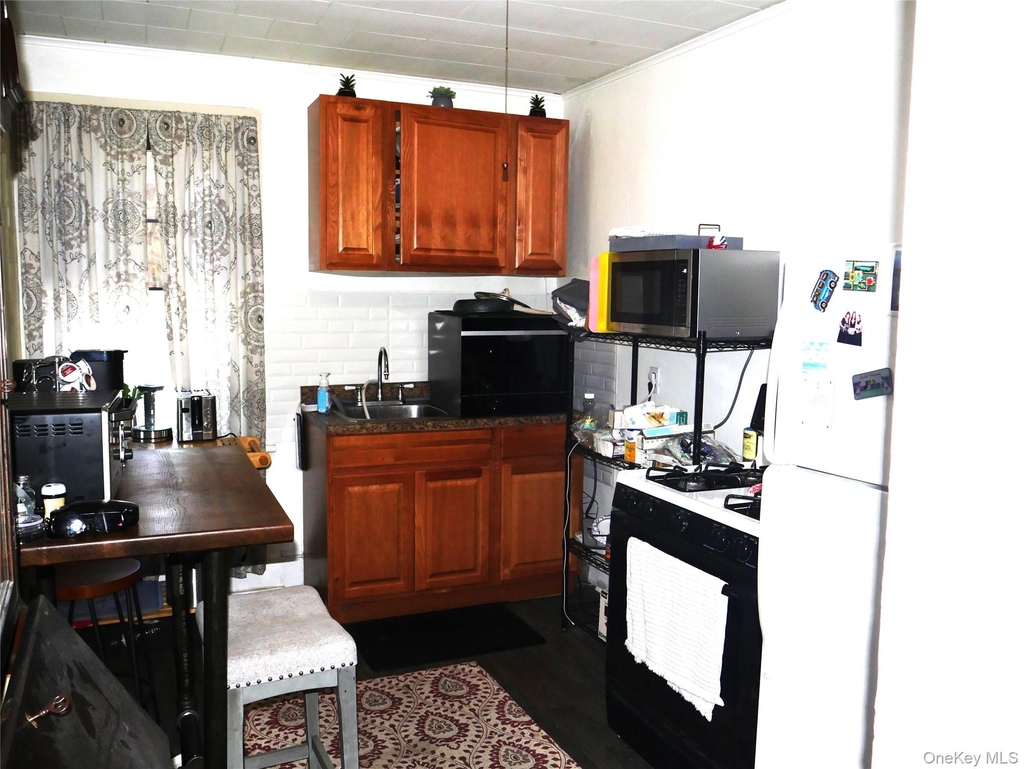 19 Main - Photo 7