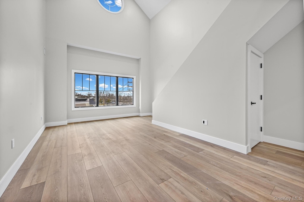 80 Division Street - Photo 4
