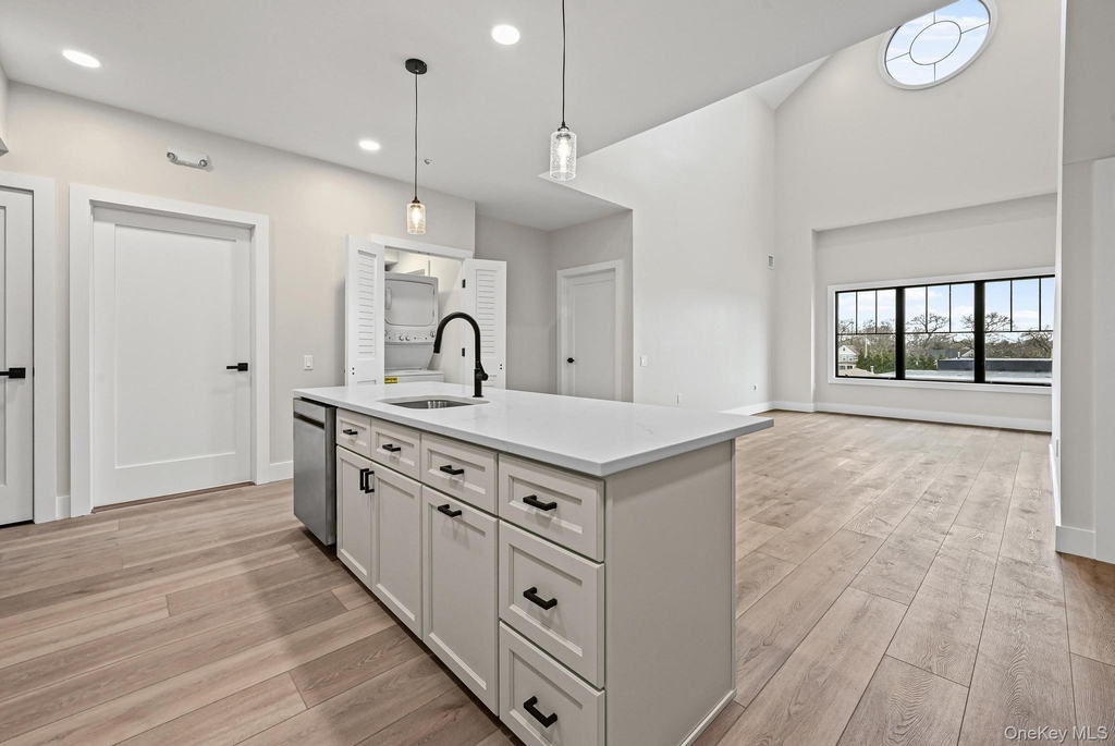 80 Division Street - Photo 2