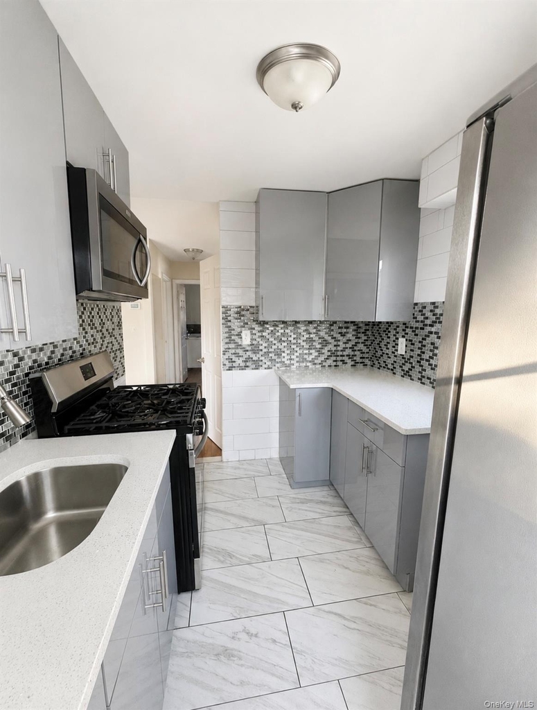 104-11 197th Street - Photo 2