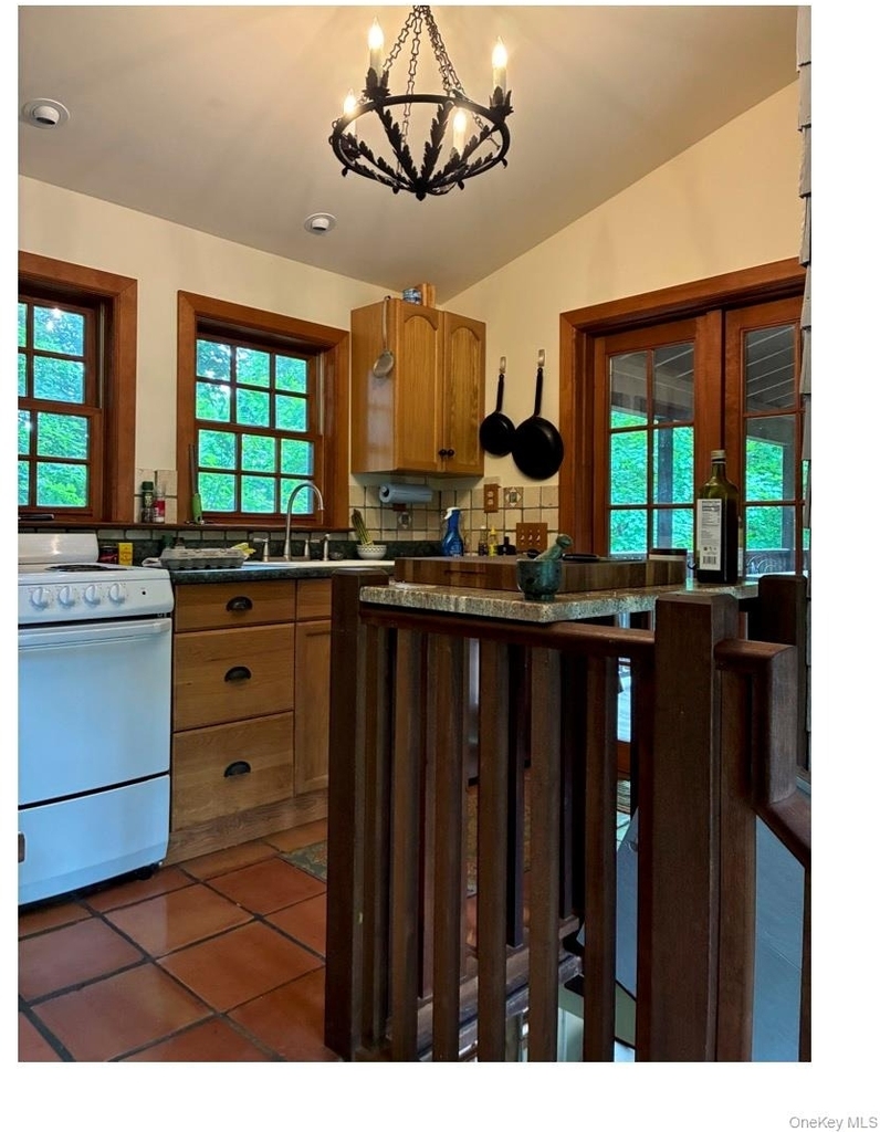 186 Taylor Road - Photo 5