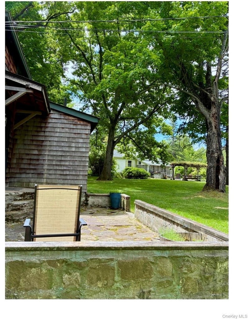 186 Taylor Road - Photo 3