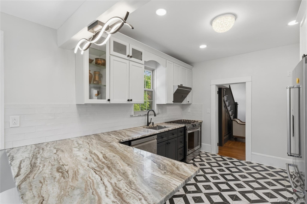 27 Dosoris Way - Photo 13