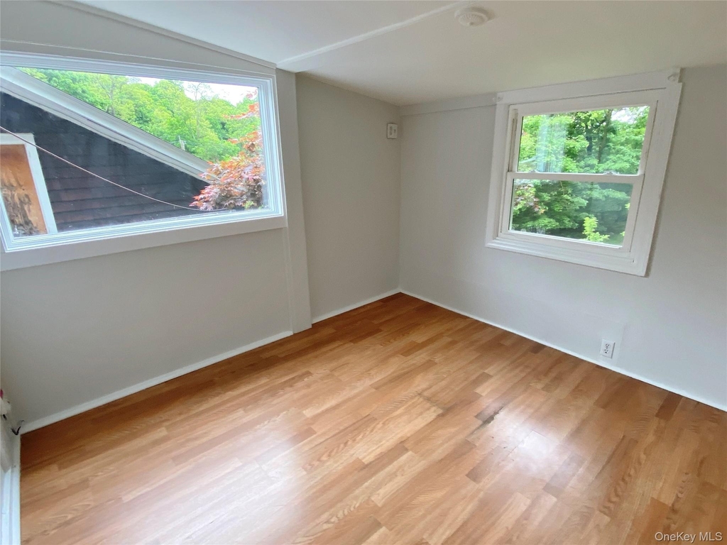 87 Snowden (rear Cottage) Avenue - Photo 10