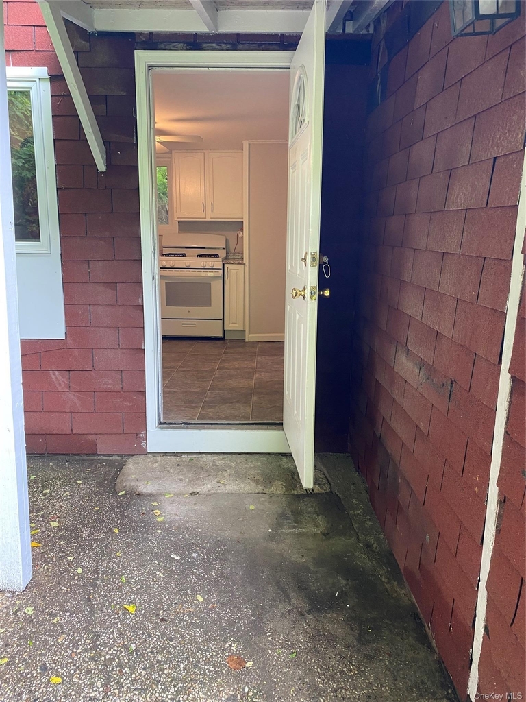 87 Snowden (rear Cottage) Avenue - Photo 3