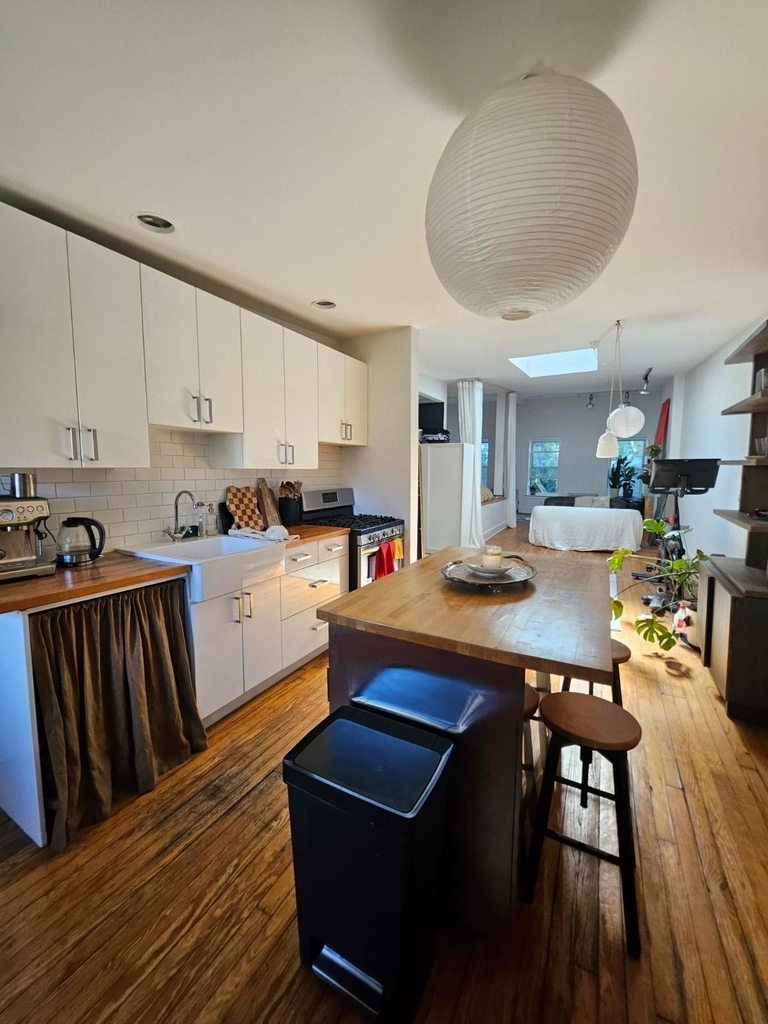 530 Court Street - Photo 2