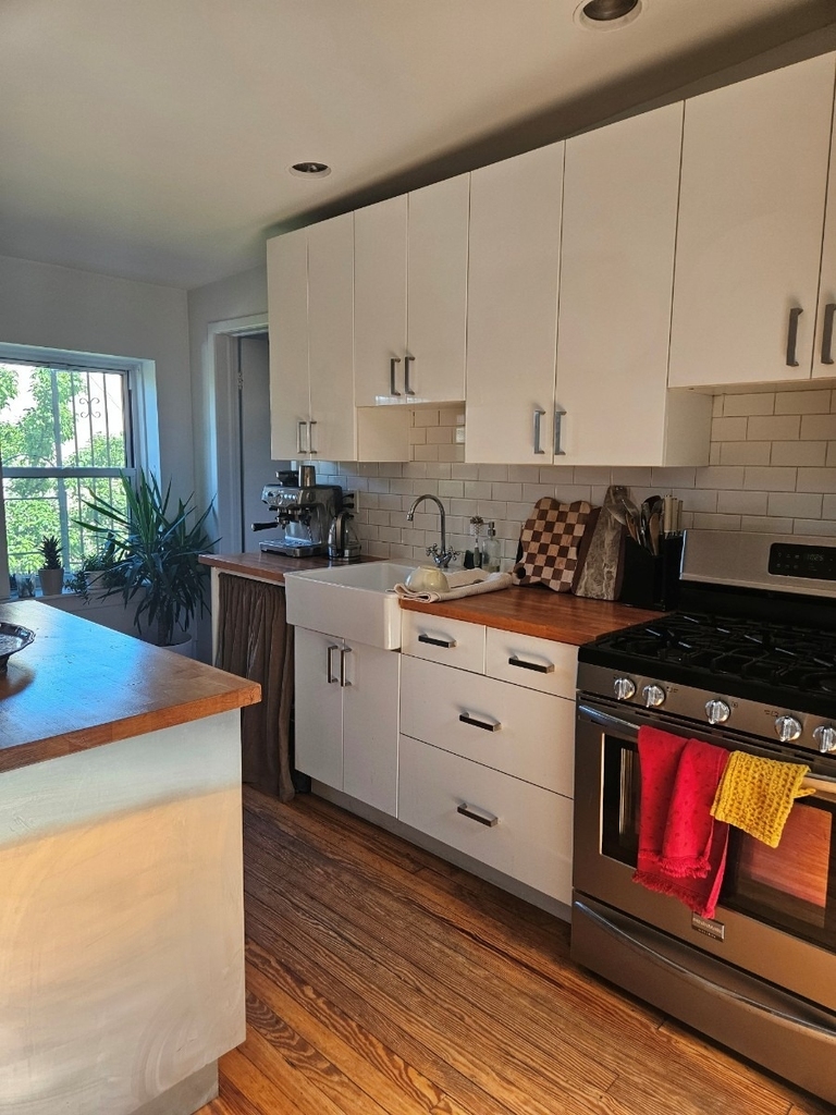 530 Court Street - Photo 1