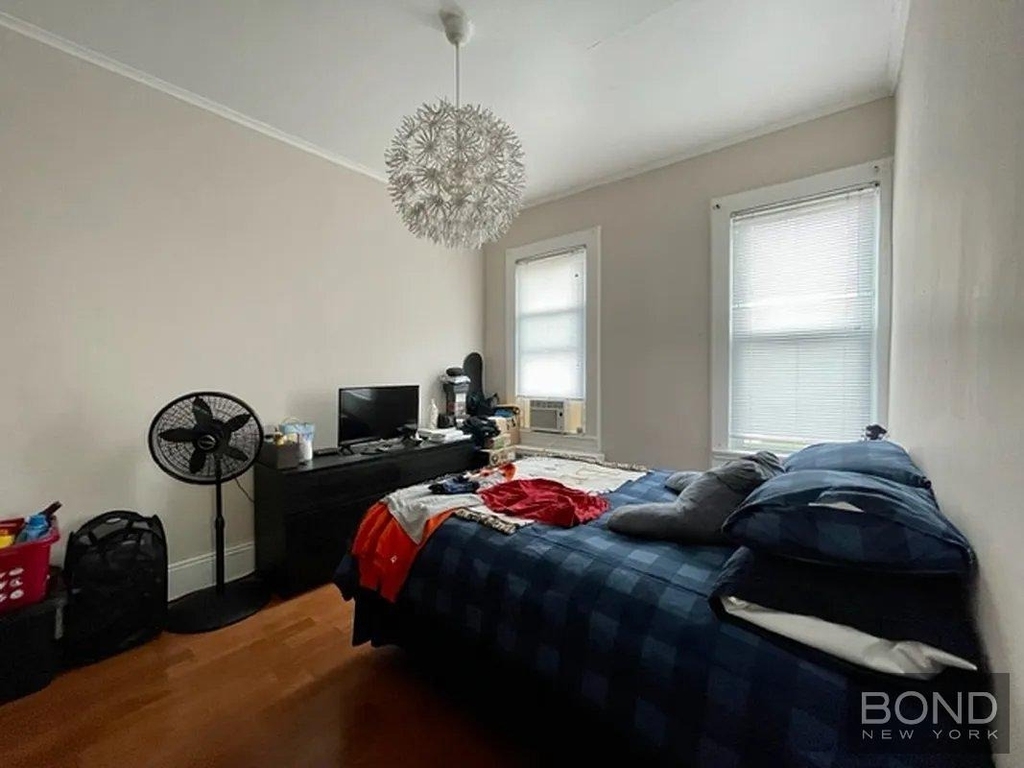 32-11 38th Avenue - Photo 4