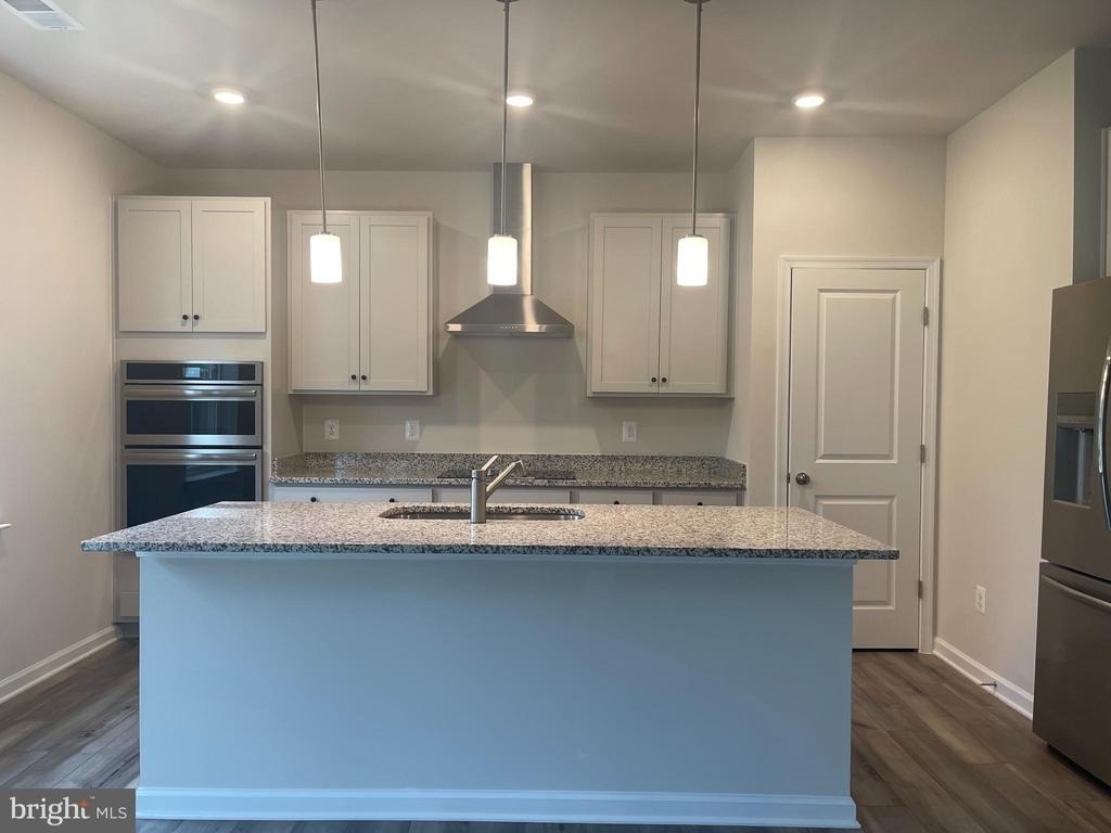 11 Forest Grove Avenue - Photo 1