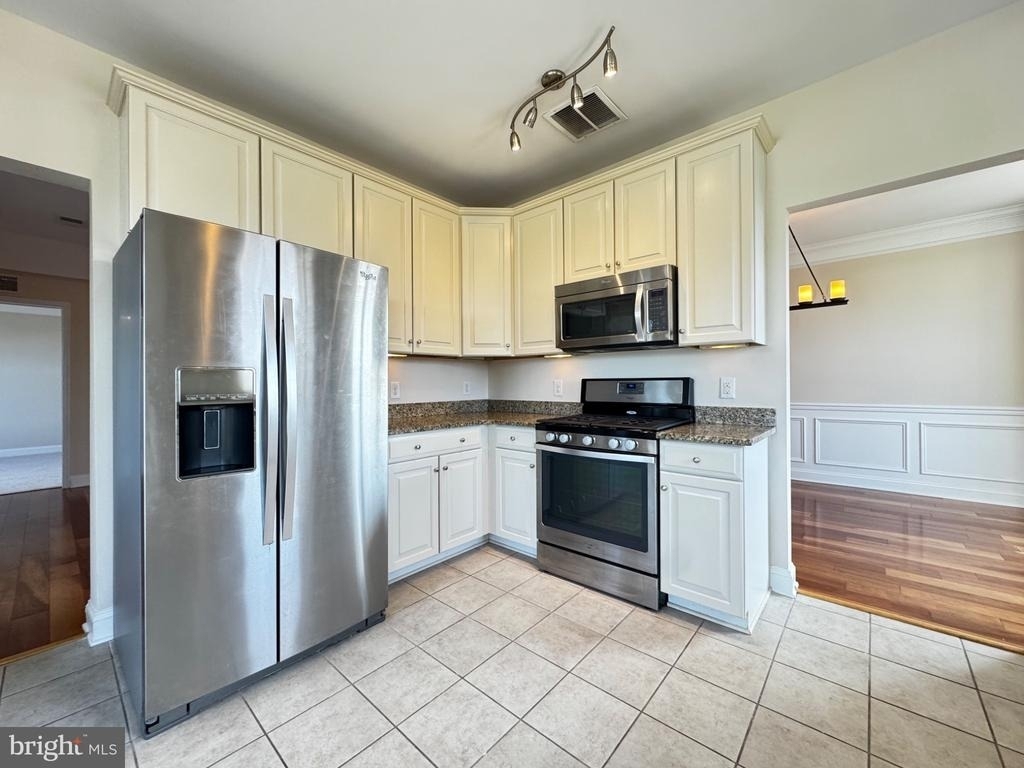 9204 Charleston Drive - Photo 25