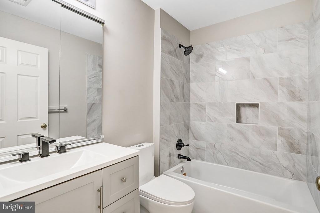 22616 Welborne Manor Square - Photo 33
