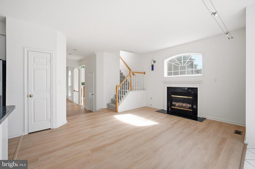 44094 Saxony Terrace - Photo 22