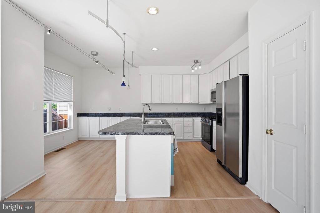 44094 Saxony Terrace - Photo 24
