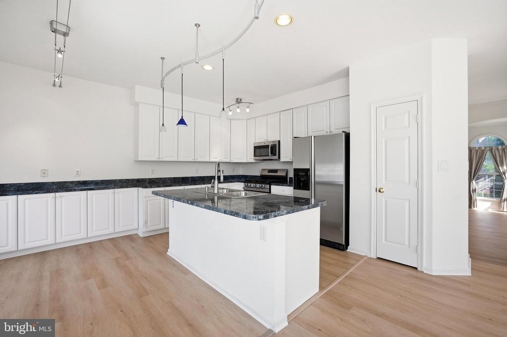 44094 Saxony Terrace - Photo 23