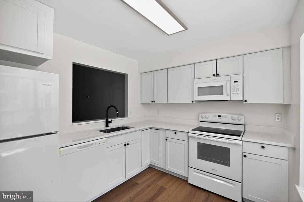 10313 Bridgetown Place - Photo 3