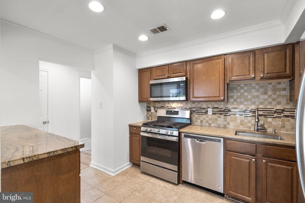 2407 Alsop Court - Photo 7