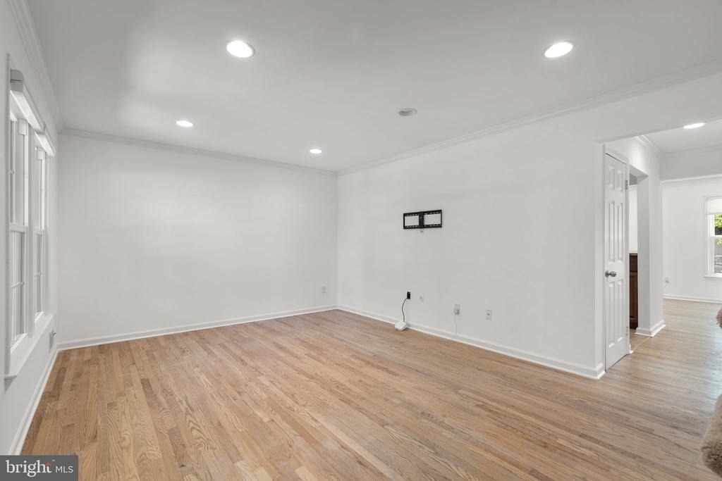 2407 Alsop Court - Photo 4