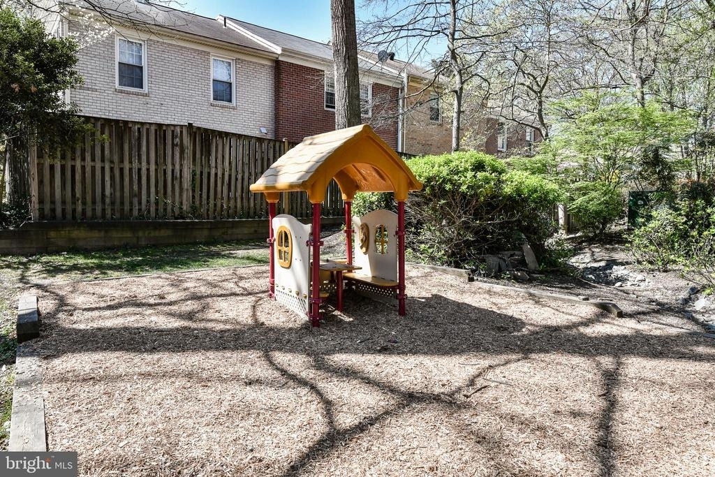 2407 Alsop Court - Photo 38