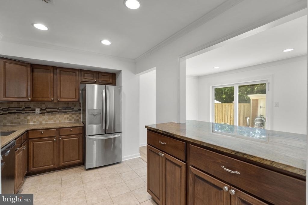 2407 Alsop Court - Photo 8