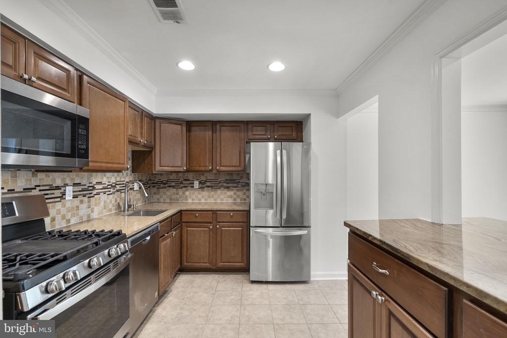 2407 Alsop Court - Photo 9
