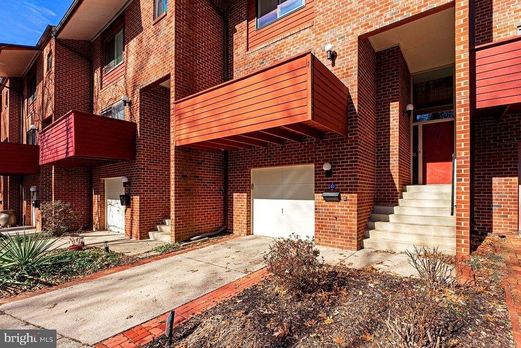 11502 Sunder Court - Photo 1