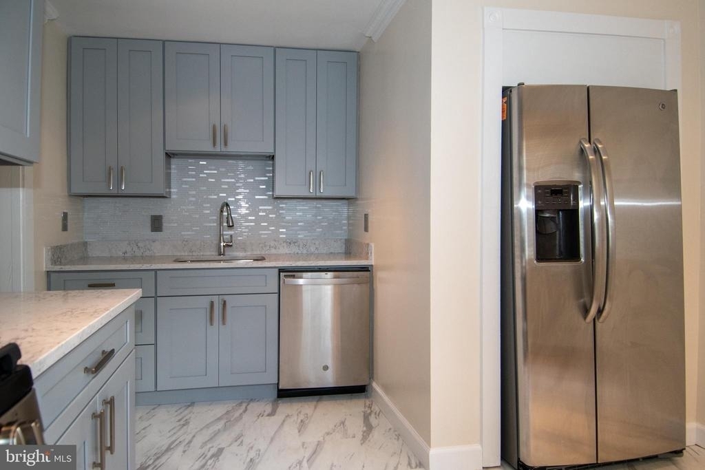 6733 Gouthier Road - Photo 8