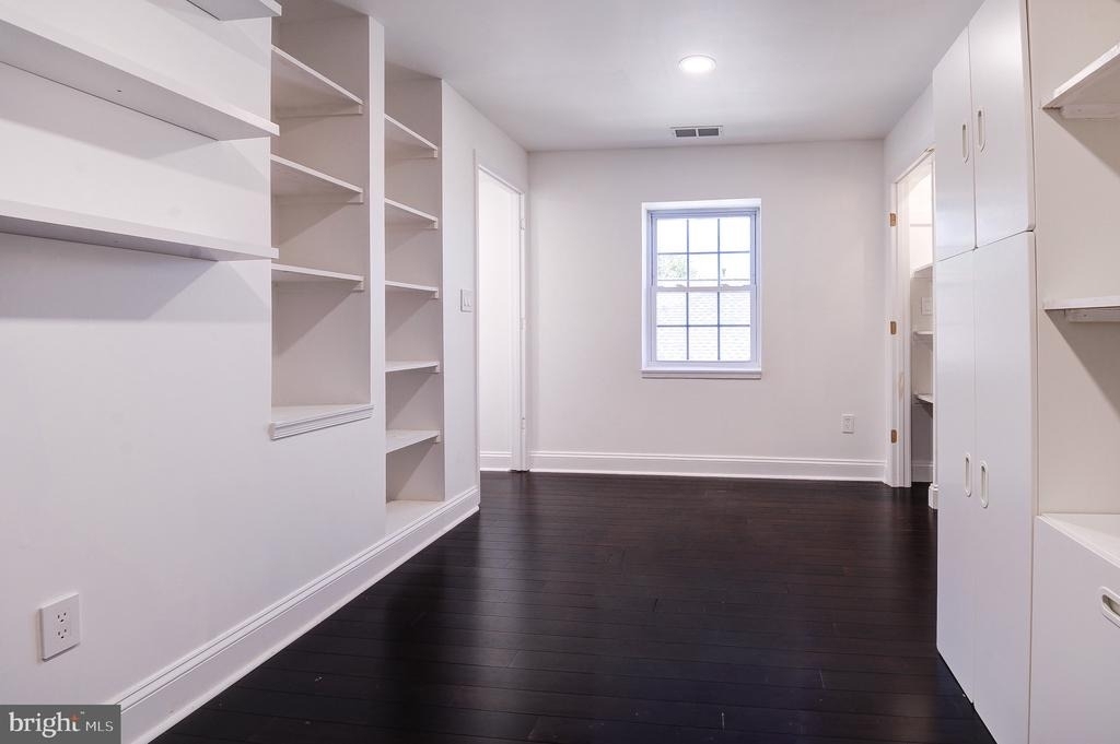1628 Great Falls Street - Photo 48