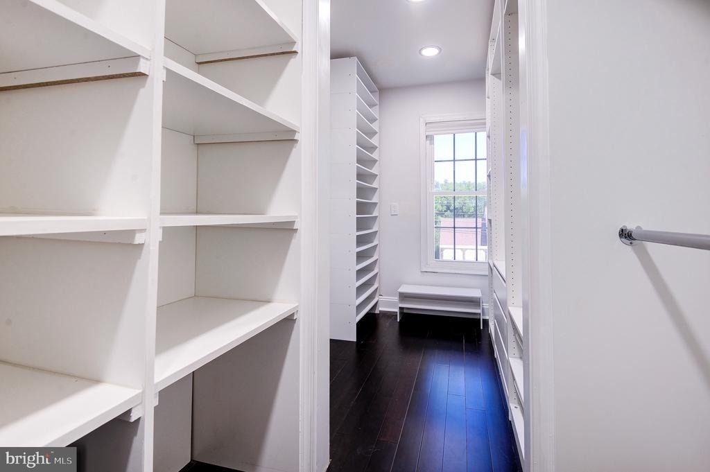 1628 Great Falls Street - Photo 33