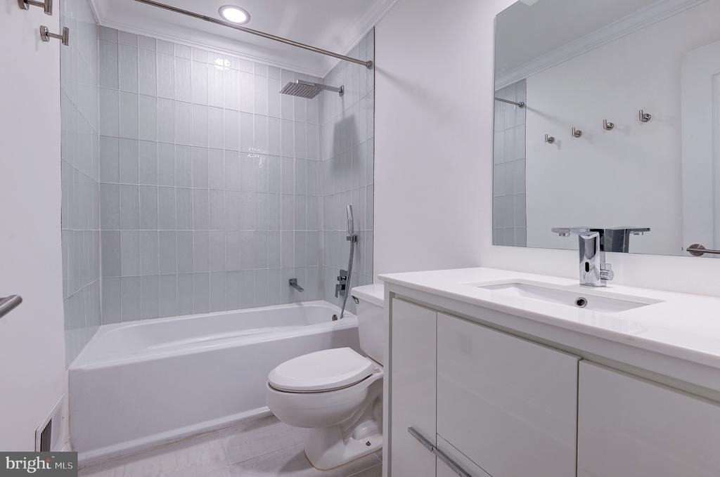 1628 Great Falls Street - Photo 43