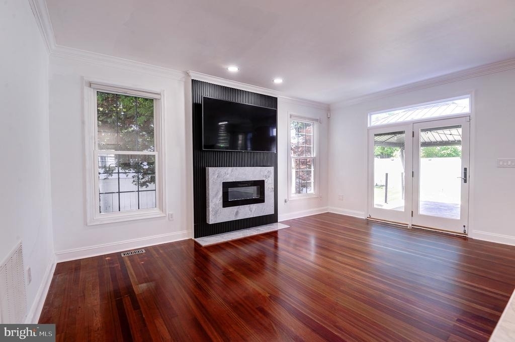 1628 Great Falls Street - Photo 22