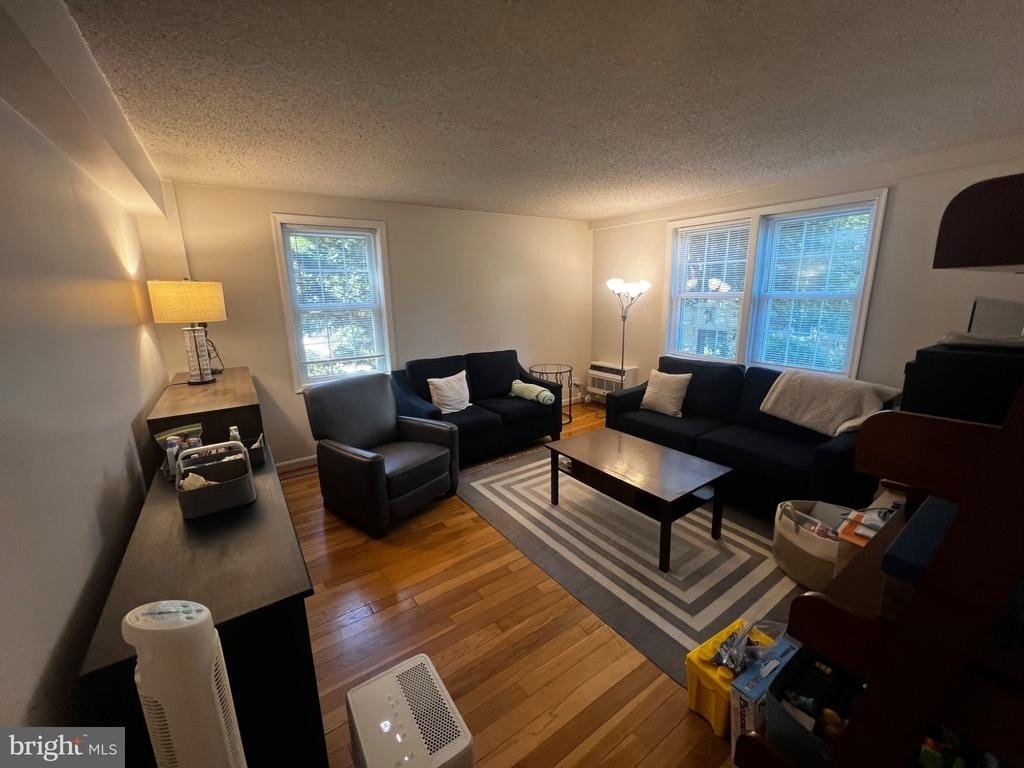 222 N George Mason Drive - Photo 1