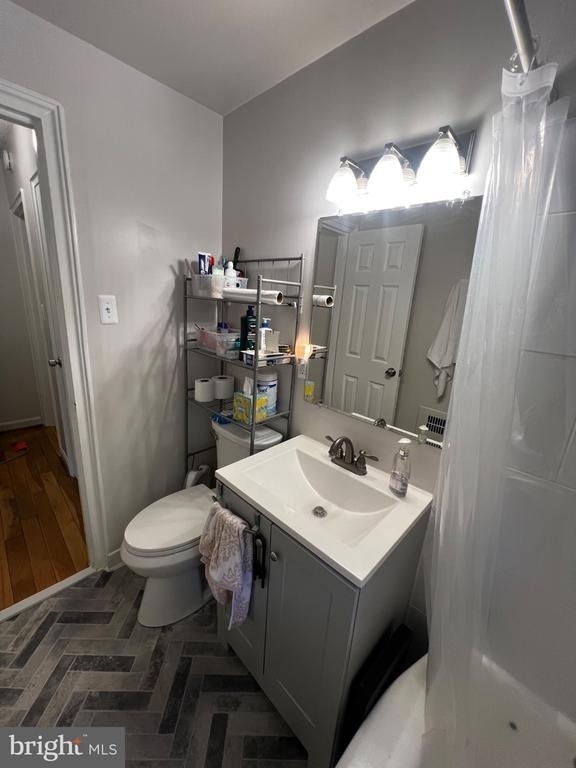222 N George Mason Drive - Photo 9