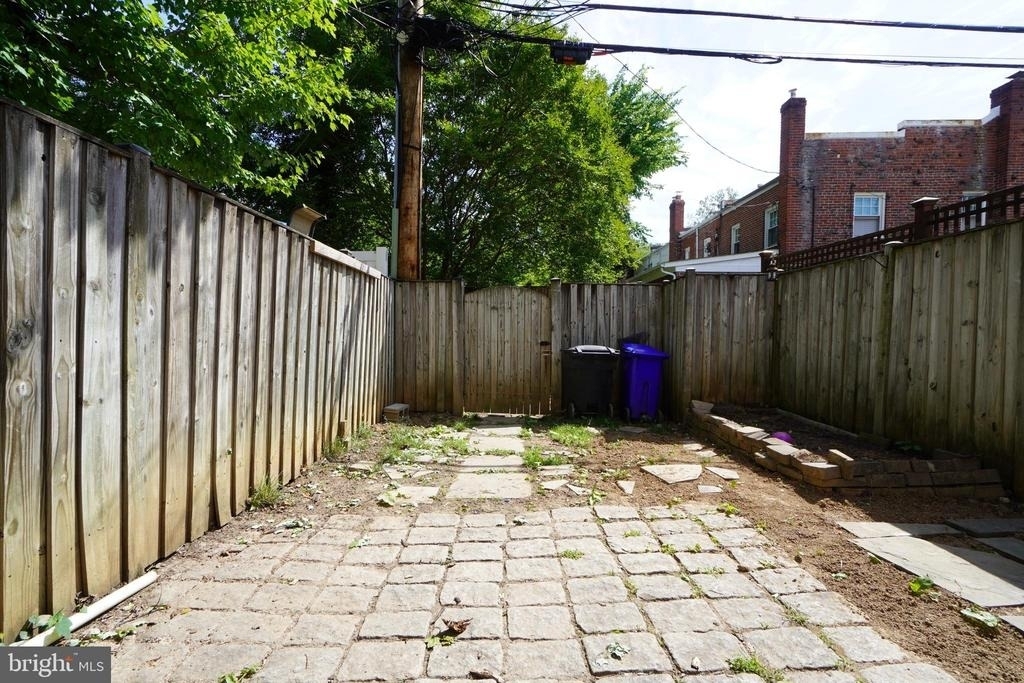 2161 N Brandywine Street - Photo 9