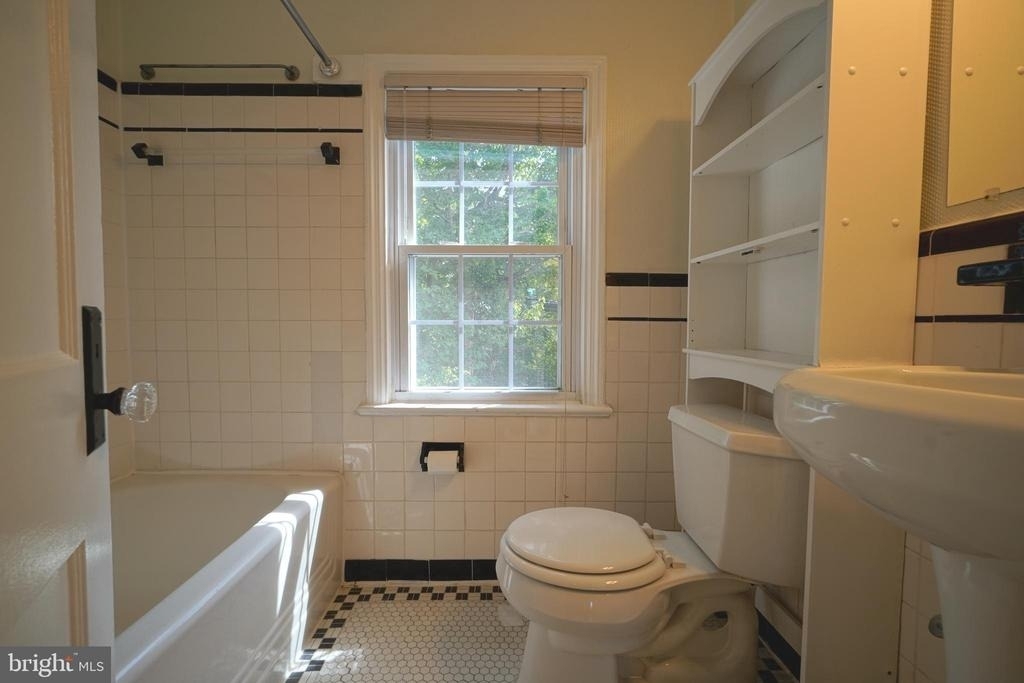 2161 N Brandywine Street - Photo 8