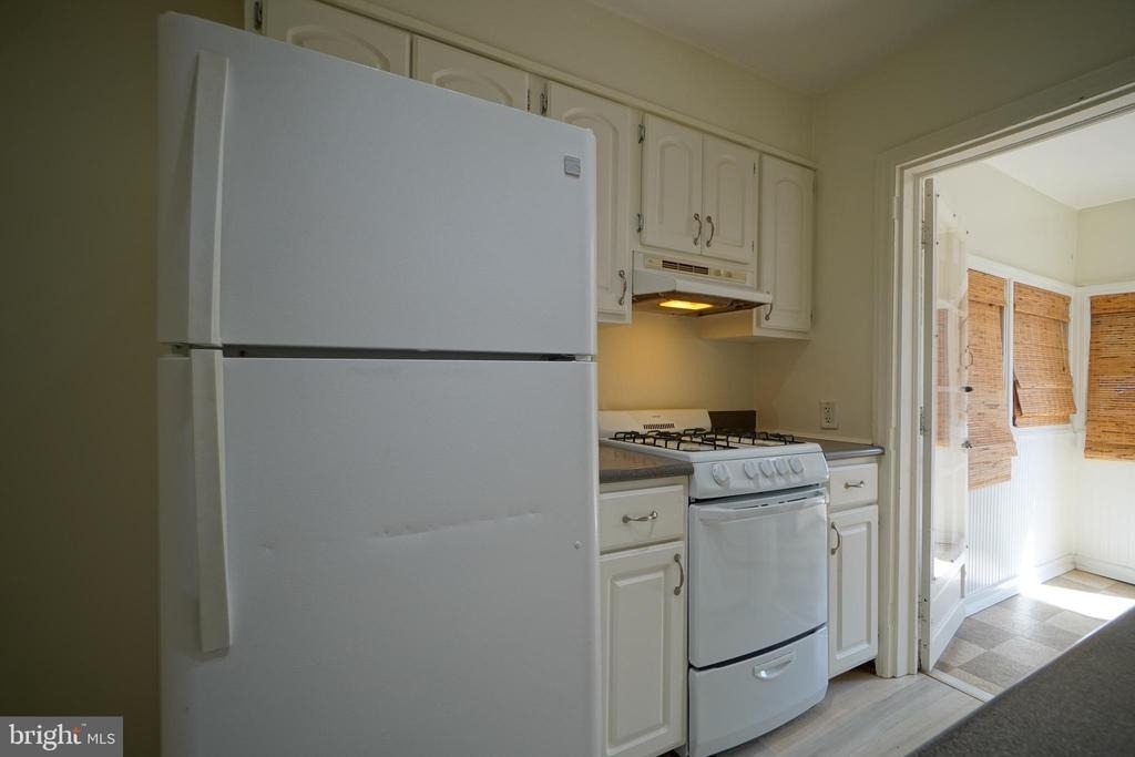 2161 N Brandywine Street - Photo 3