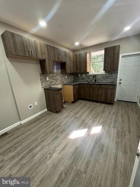 6018 Ross Street - Photo 2