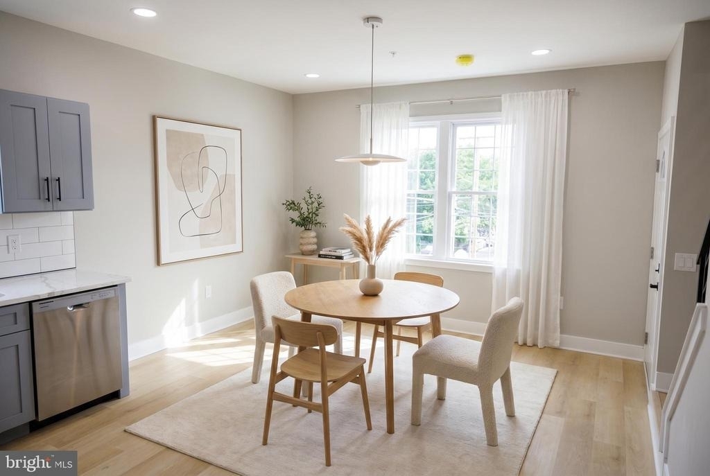 1201 Lindley Avenue - Photo 1