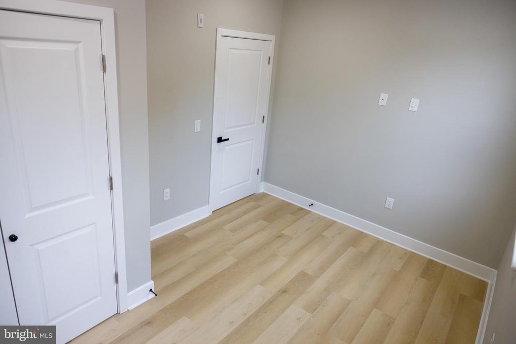1201 Lindley Avenue - Photo 19