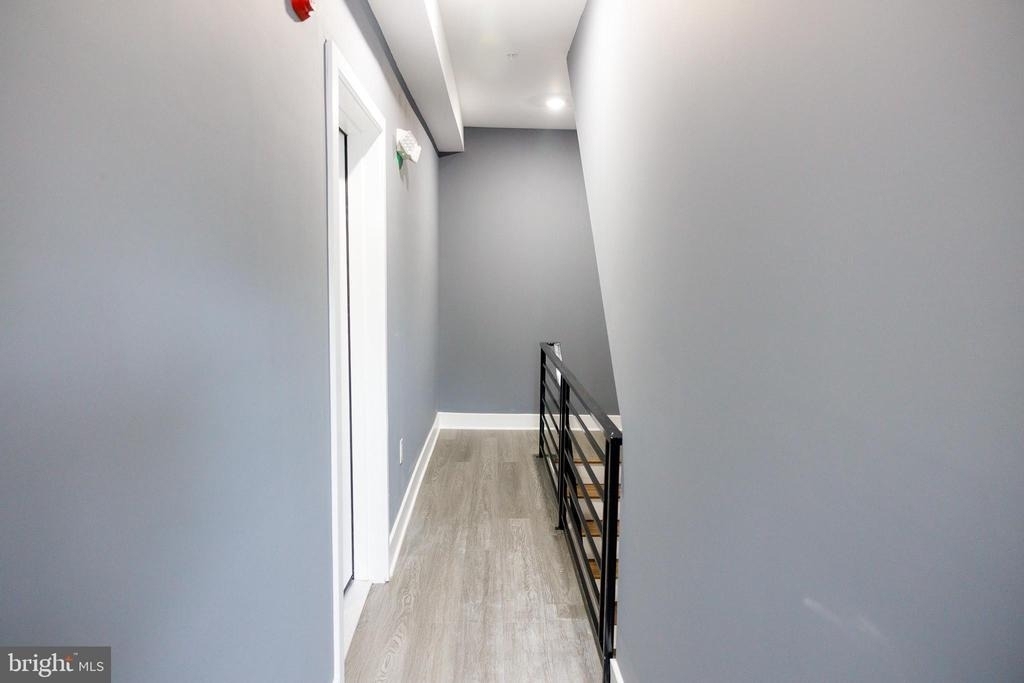 1201 Lindley Avenue - Photo 8