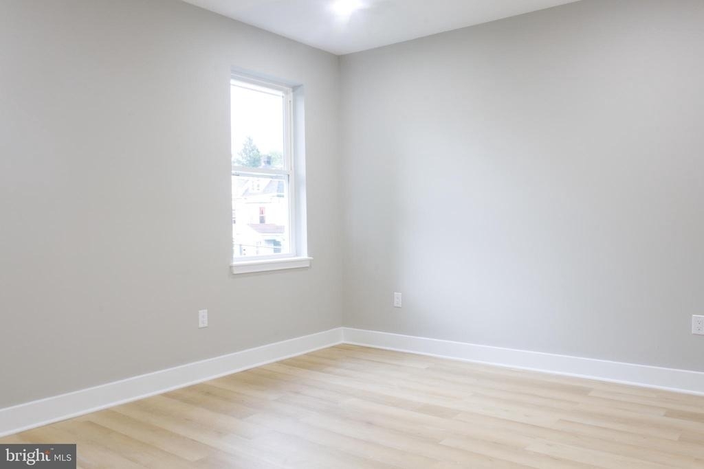 1201 Lindley Avenue - Photo 23