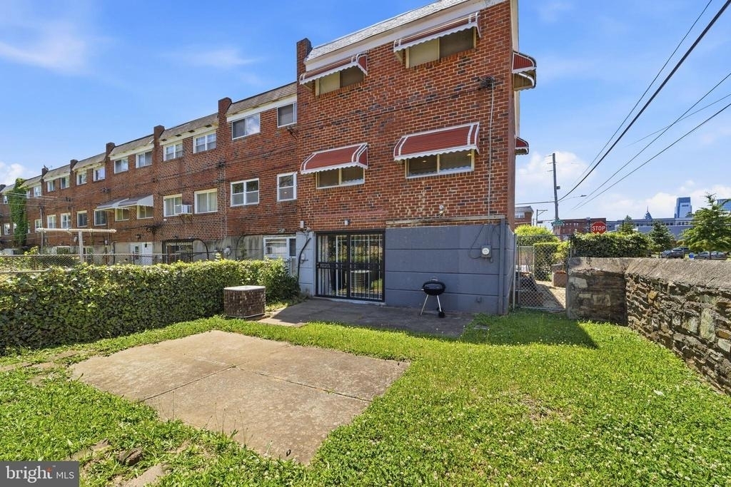 1135 W Thompson Street - Photo 20