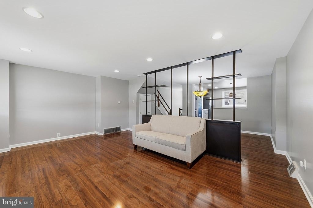 1135 W Thompson Street - Photo 4