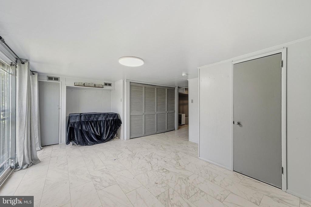 1135 W Thompson Street - Photo 16