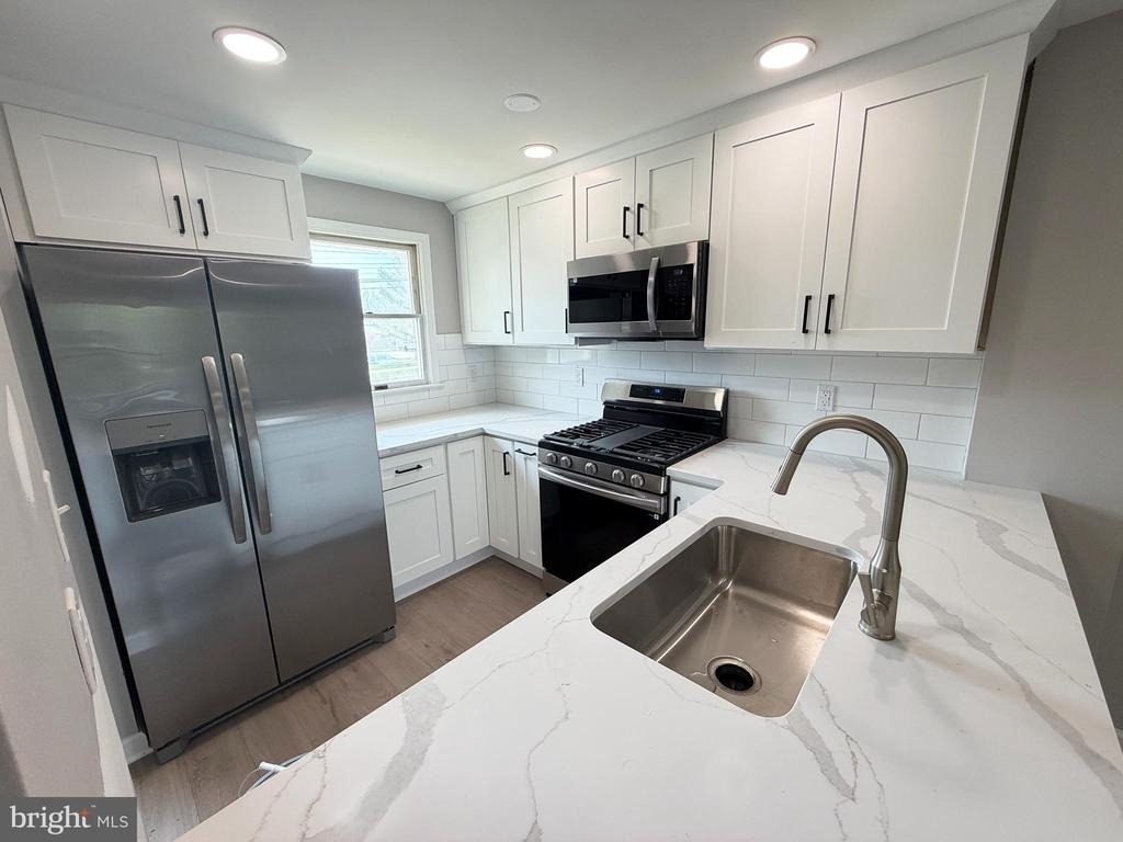 359 Whites Road - Photo 0