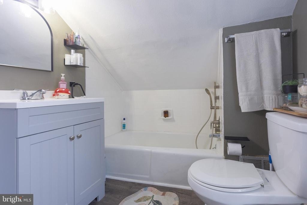 957 W 6th Street - Photo 19