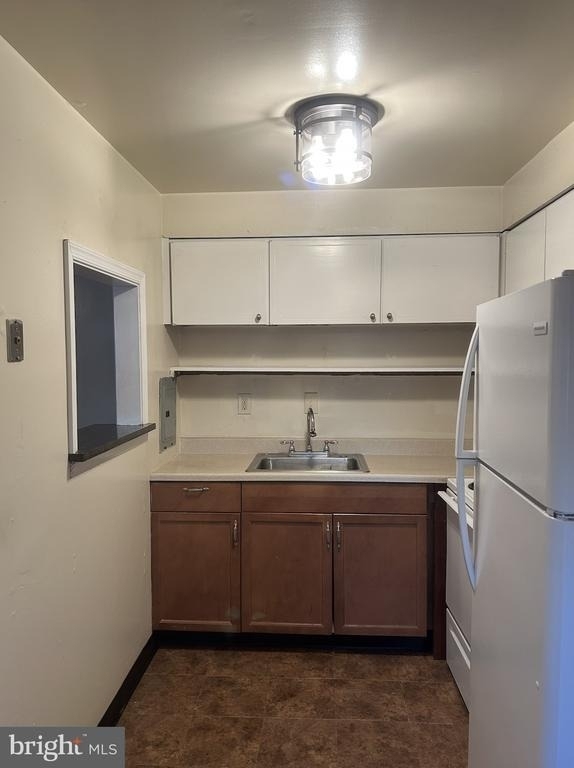 850 Station Avenue - Photo 3